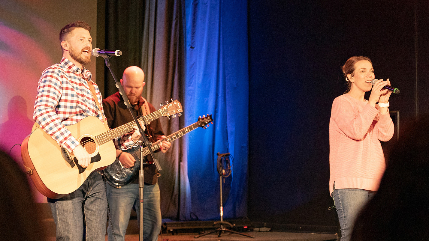 wpc_worship_web_9H1A1392_crop.jpg